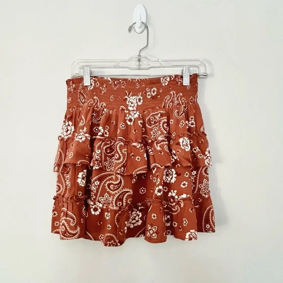 American Eagle Ruffle Mini Skirt Brown Paisley Size Small - Picture 2 of 5